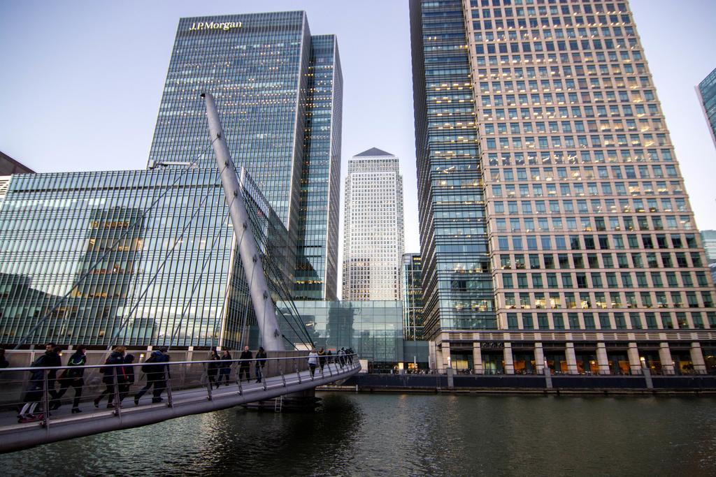 Canary Wharf - Corporate River View Apartments ลอนดอน ภายนอก รูปภาพ