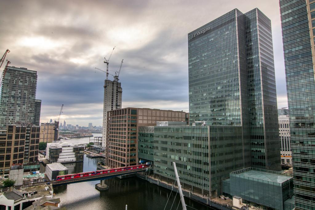 Canary Wharf - Corporate River View Apartments ลอนดอน ภายนอก รูปภาพ