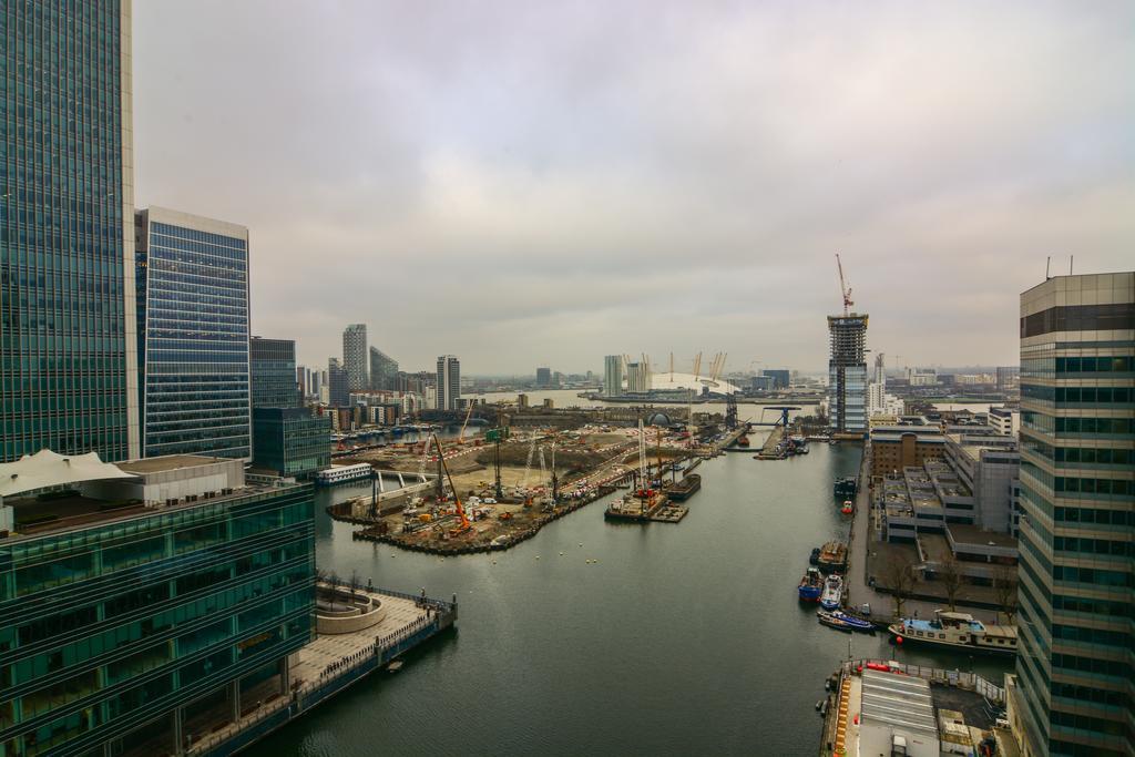 Canary Wharf - Corporate River View Apartments ลอนดอน ภายนอก รูปภาพ