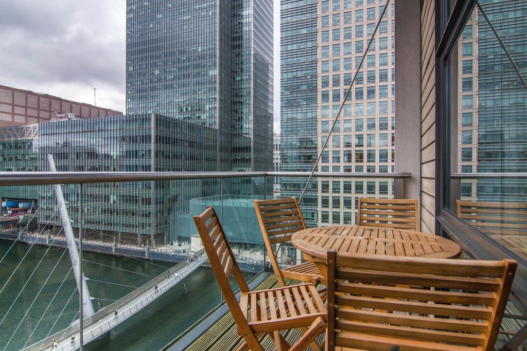 Canary Wharf - Corporate River View Apartments ลอนดอน ภายนอก รูปภาพ