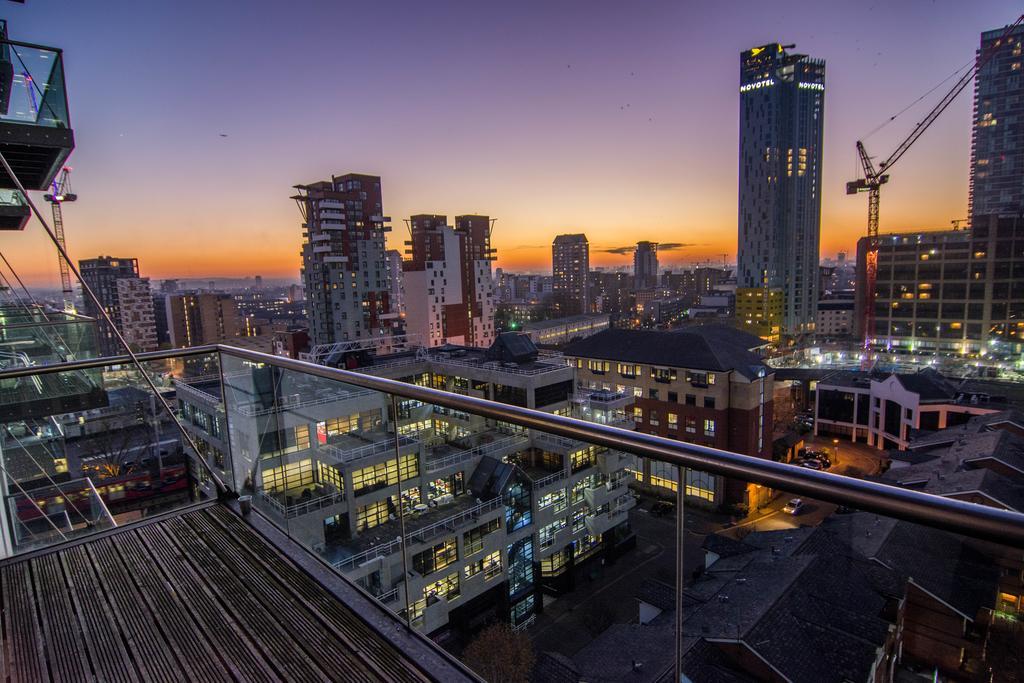 Canary Wharf - Corporate River View Apartments ลอนดอน ภายนอก รูปภาพ